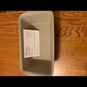Brand new, never been used, pampered chef stone loaf pan.